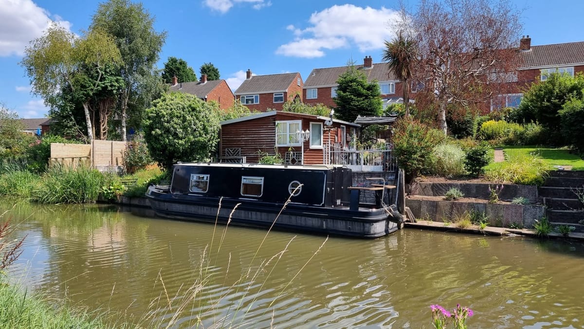 Canalside Homes for Sale from £400k to £499k